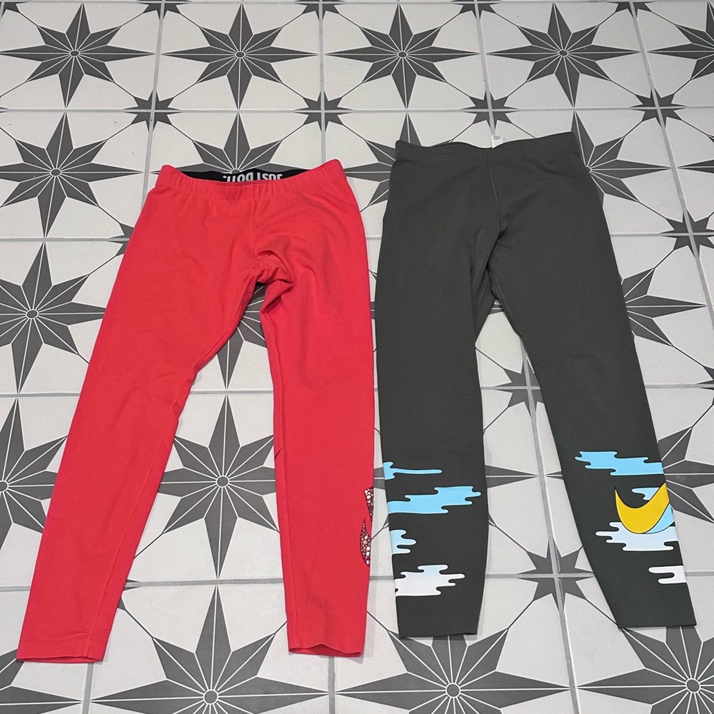 Nike soft women’s high waisted leggings in coral red and olive/ green grey